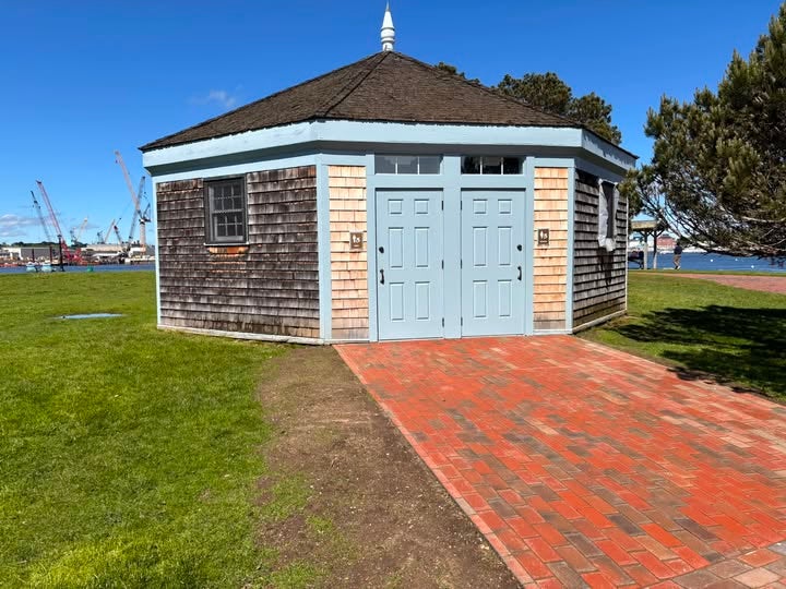 Accessible bathroom on Four Tree