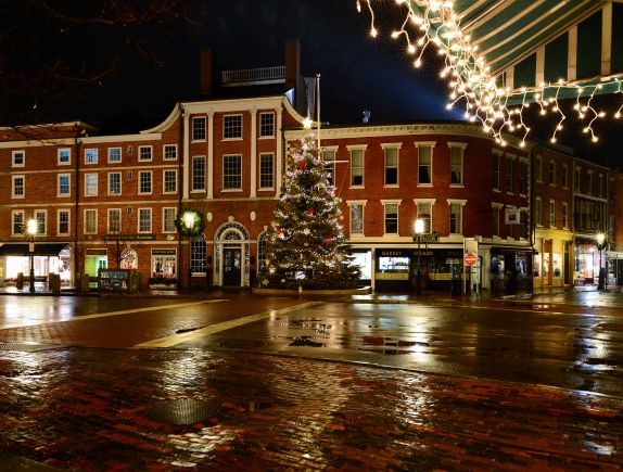 Market Sq. Holiday Tree at night/