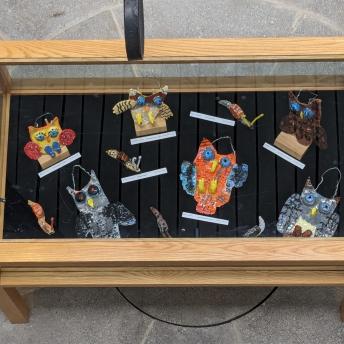 Splash art in display cases