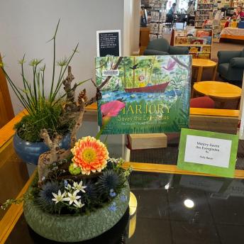 Marjory Saves the Everglades by Holly Bauer