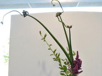 Ikebana arrangement