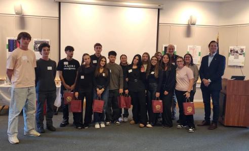 Visiting students from Santarcangelo and Mayor McEachern