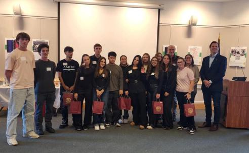 Visiting students from Santarcangelo and Mayor McEachern